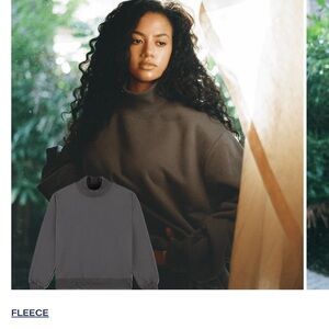 PARKE Turtleneck Fleece Sweatshirt in Midnight